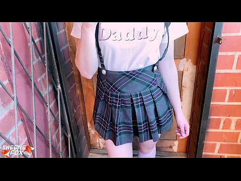 ❤️ 女学生深深地吸吮她的鸡巴，代替上课做爱 ❤️ Porno vk﹏﹏